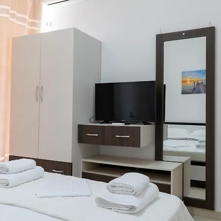 Parid Appartments *
