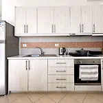 Parid Appartments Апартаменты *